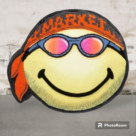 Market SMILEY® SMILEY DON’T HAPPY BE WORRY PILLOW Market Studio NEW! - Picture 1 of 11